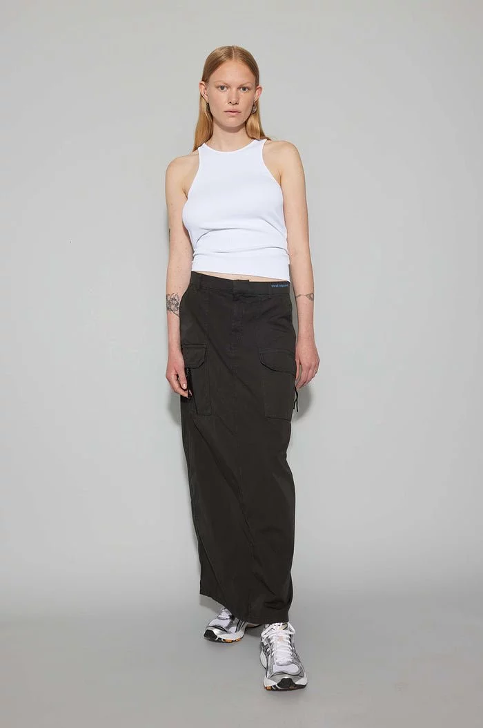 black arrow maxi skirt