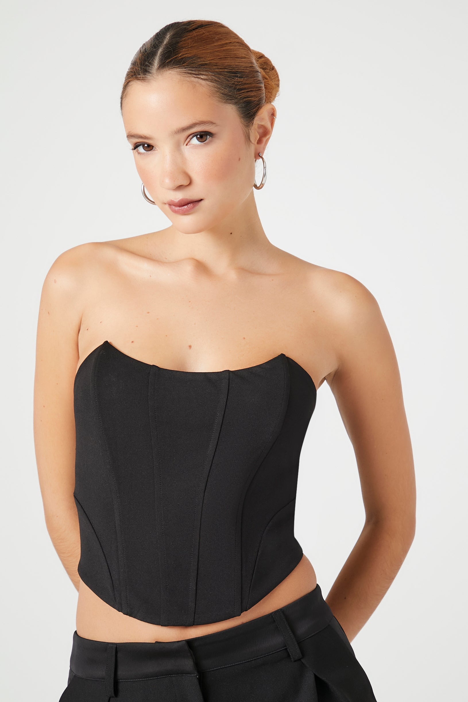 Cropped Bustier Tube Top can be rewritten as Short Bustier Tube Top in terms of Google SEO.