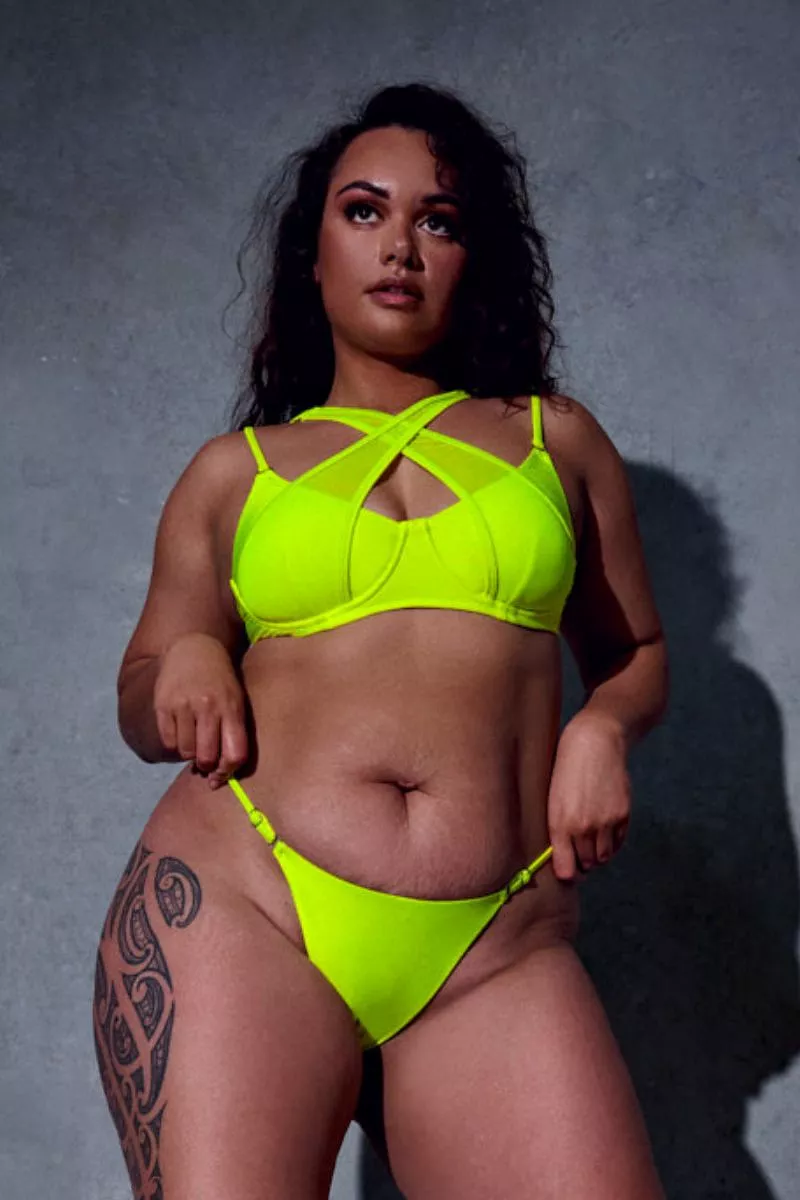 CXIX Classic Crossover Bra - Neon Yellow