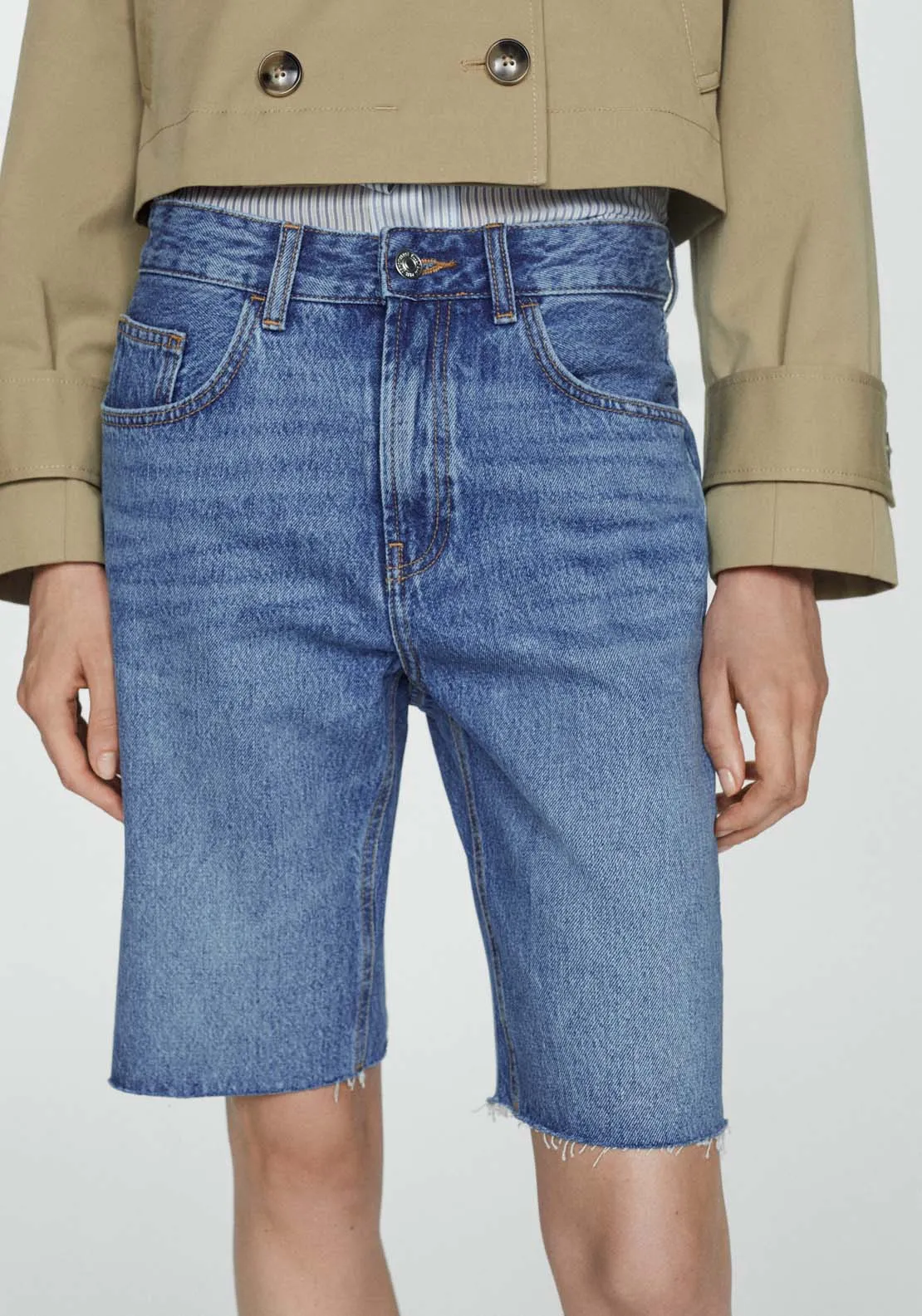 Frayed hem denim bermuda shorts