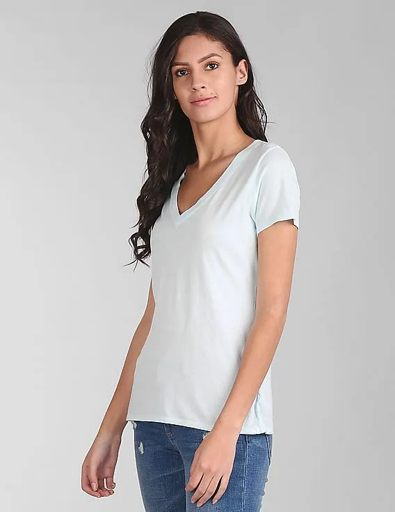 GAP Vintage Wash Blue Short Sleeve V-Neck T-Shirt Women