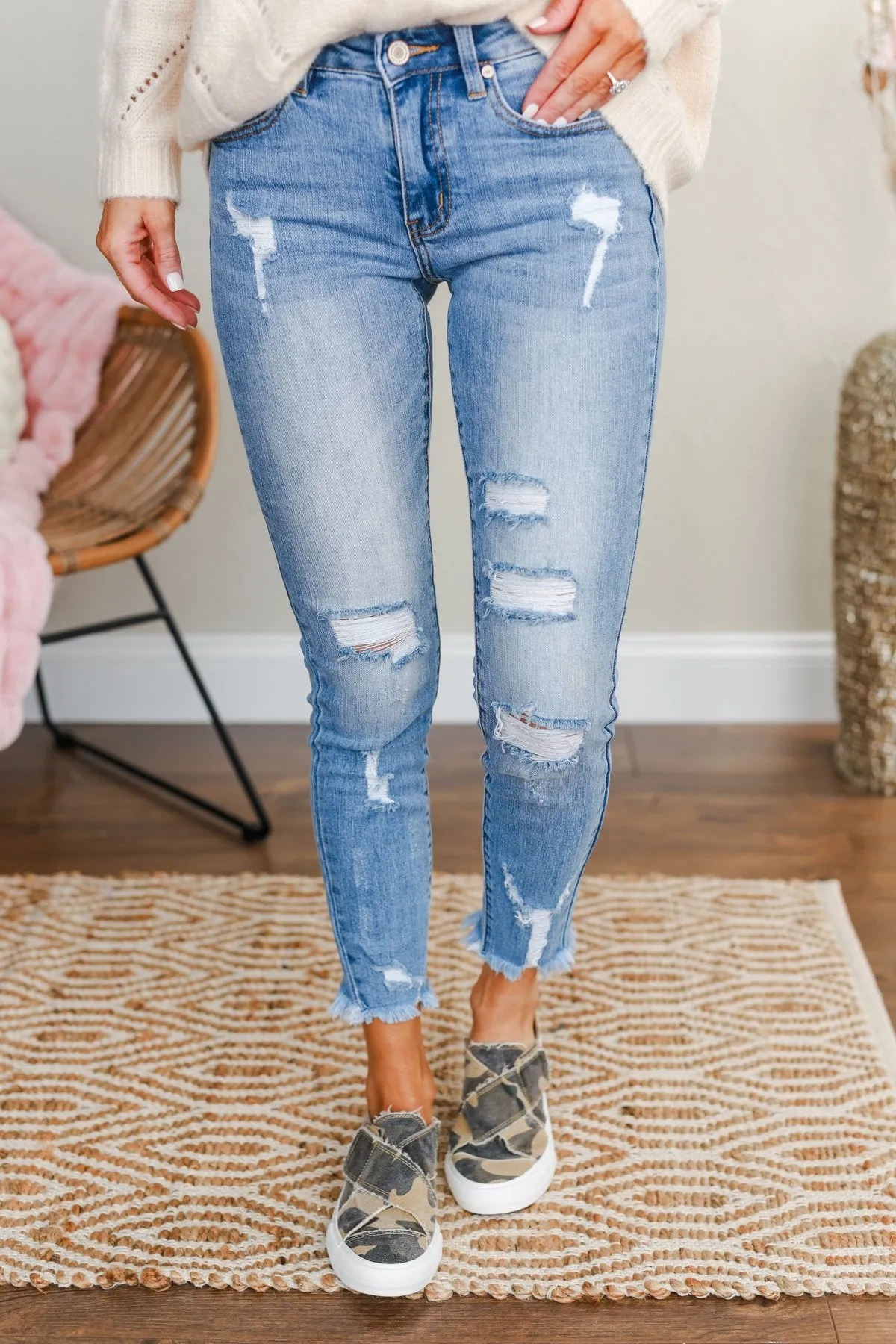 Chic Mid-Rise Jeans- Genevieve Wash