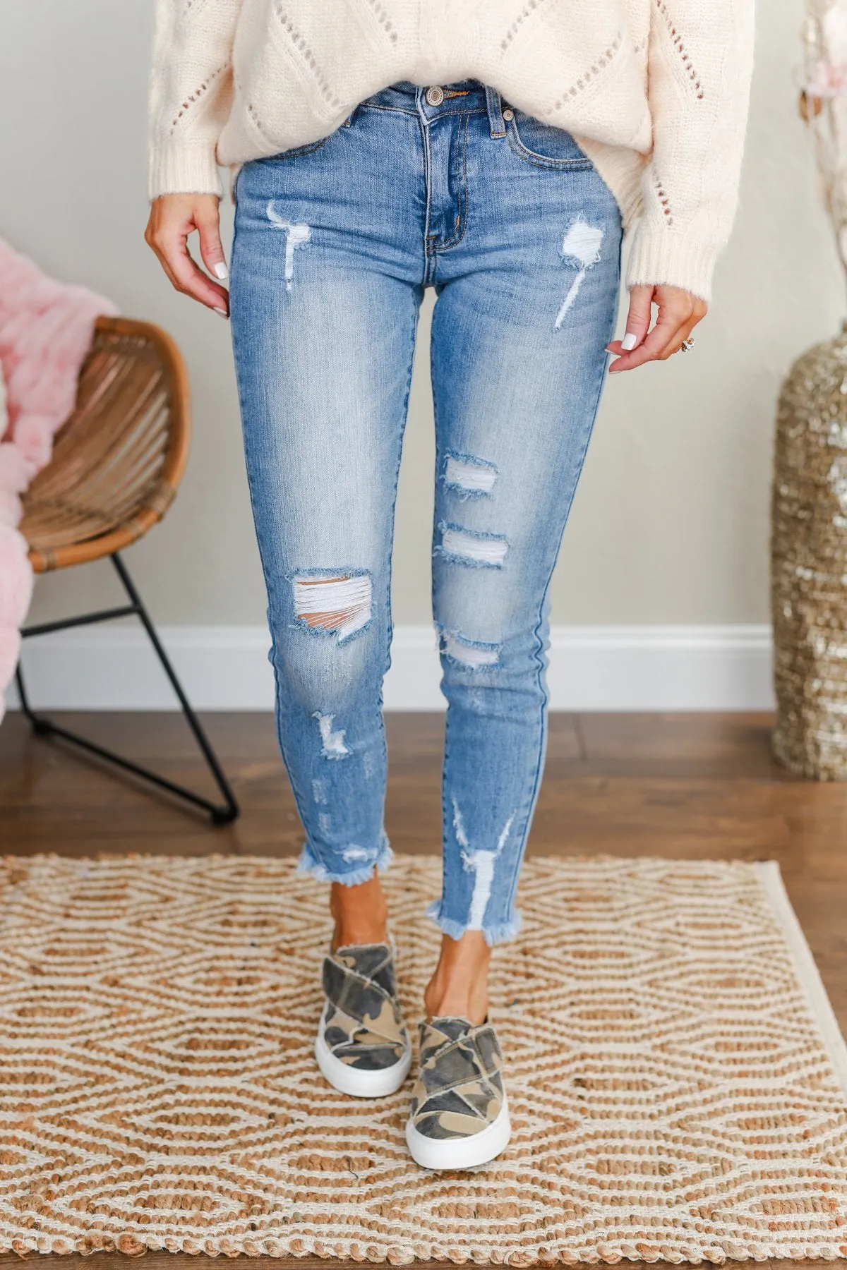 Chic Mid-Rise Jeans- Genevieve Wash