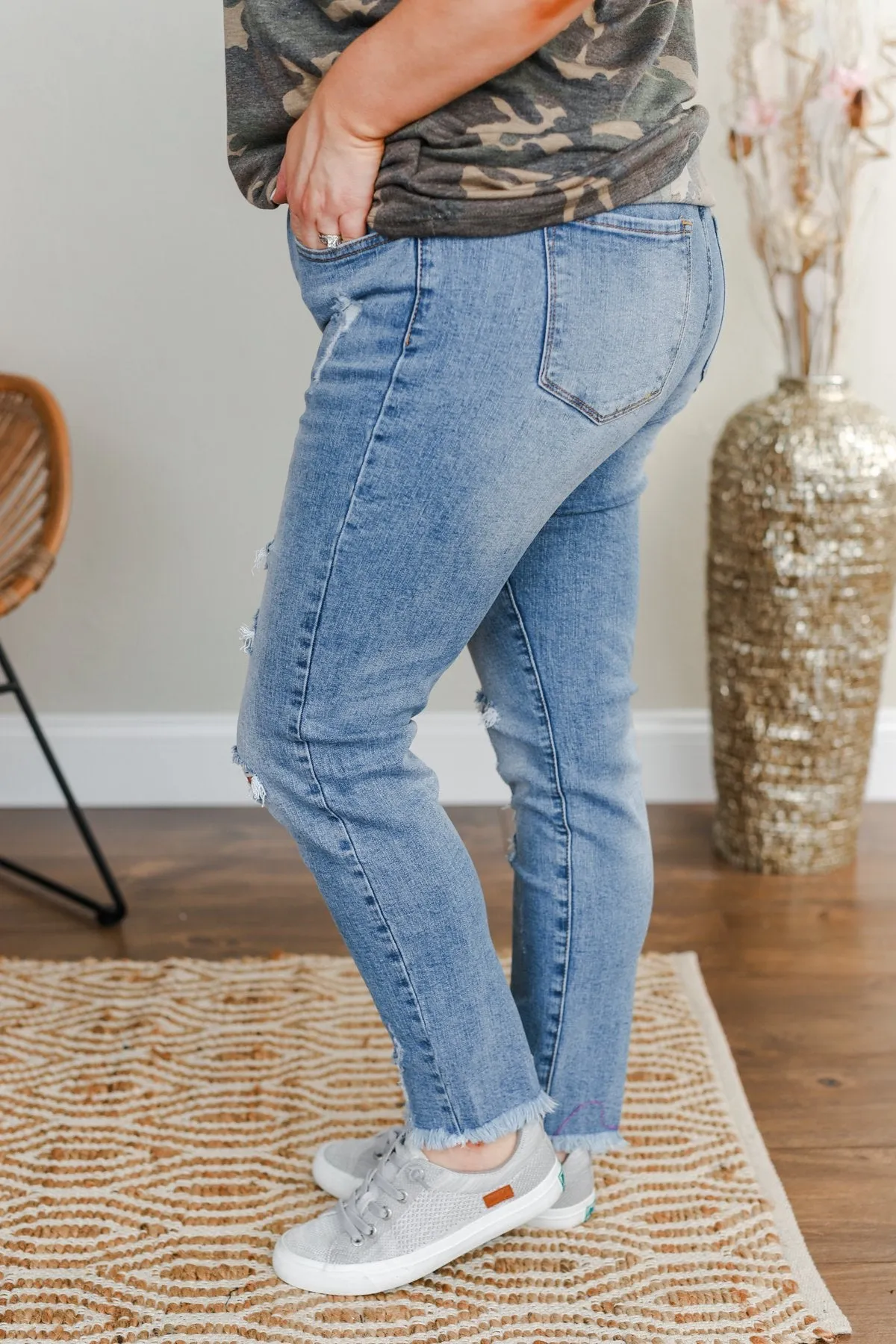 Chic Mid-Rise Jeans- Genevieve Wash