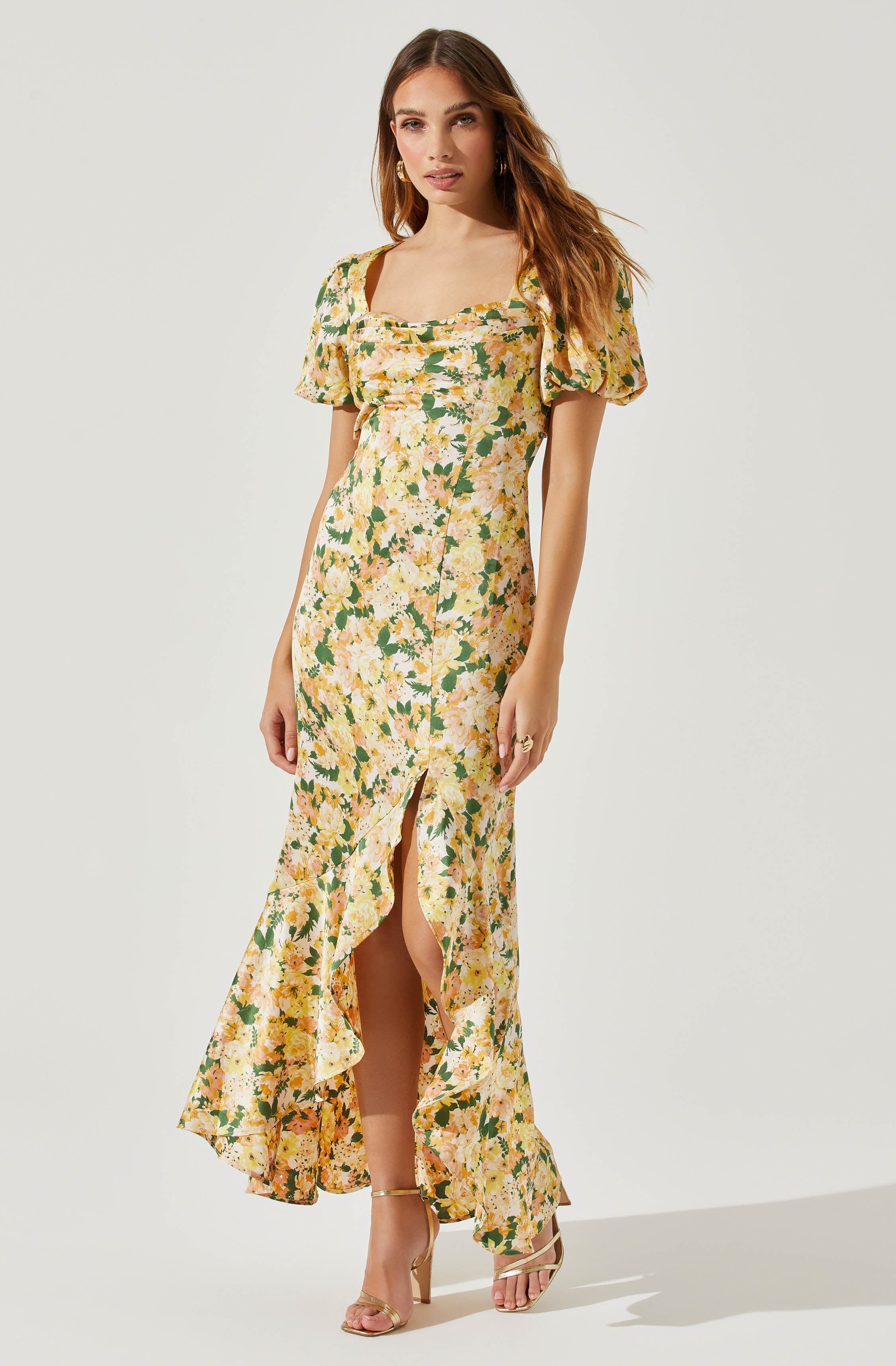 Maxi dress, floral print, puff sleeves