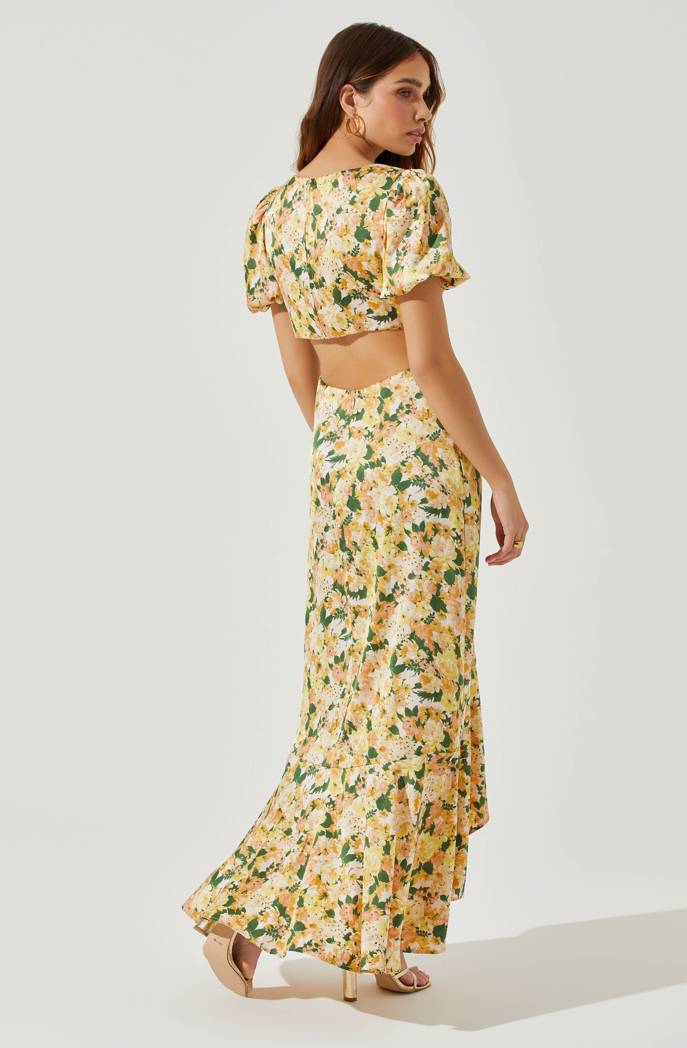 Maxi dress, floral print, puff sleeves