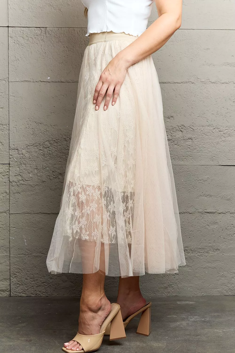 Ninexis Flowy Lace Midi Skirt