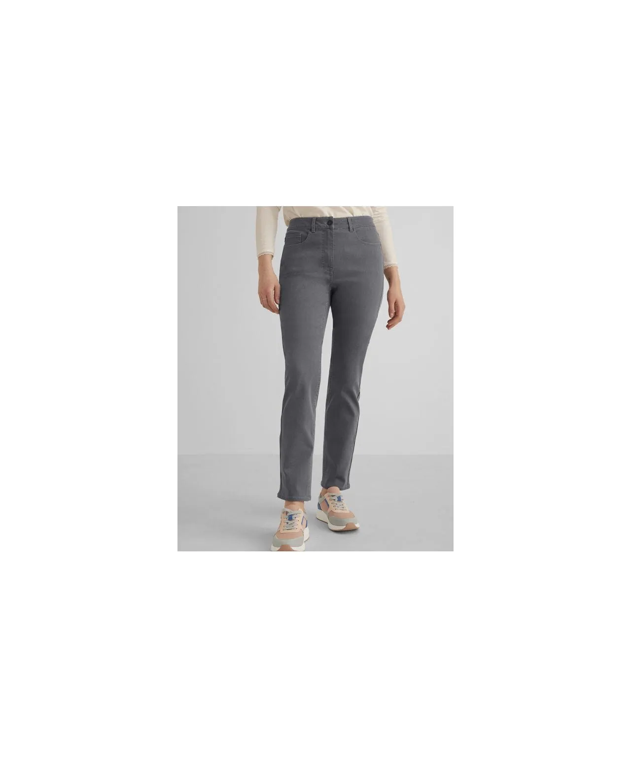 Stretch Straight-leg Jeans for Perfect Fit