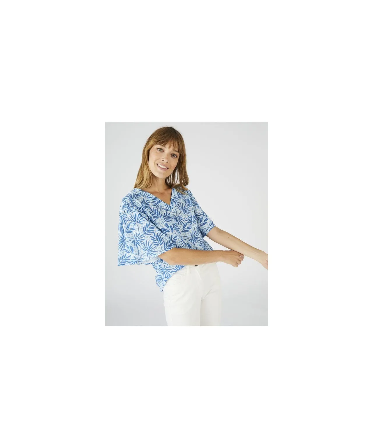 V-Neck Fluted Sleeved Crinkle Blouse