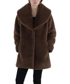 Via Spiga Women's Cozy Faux Fur Coat