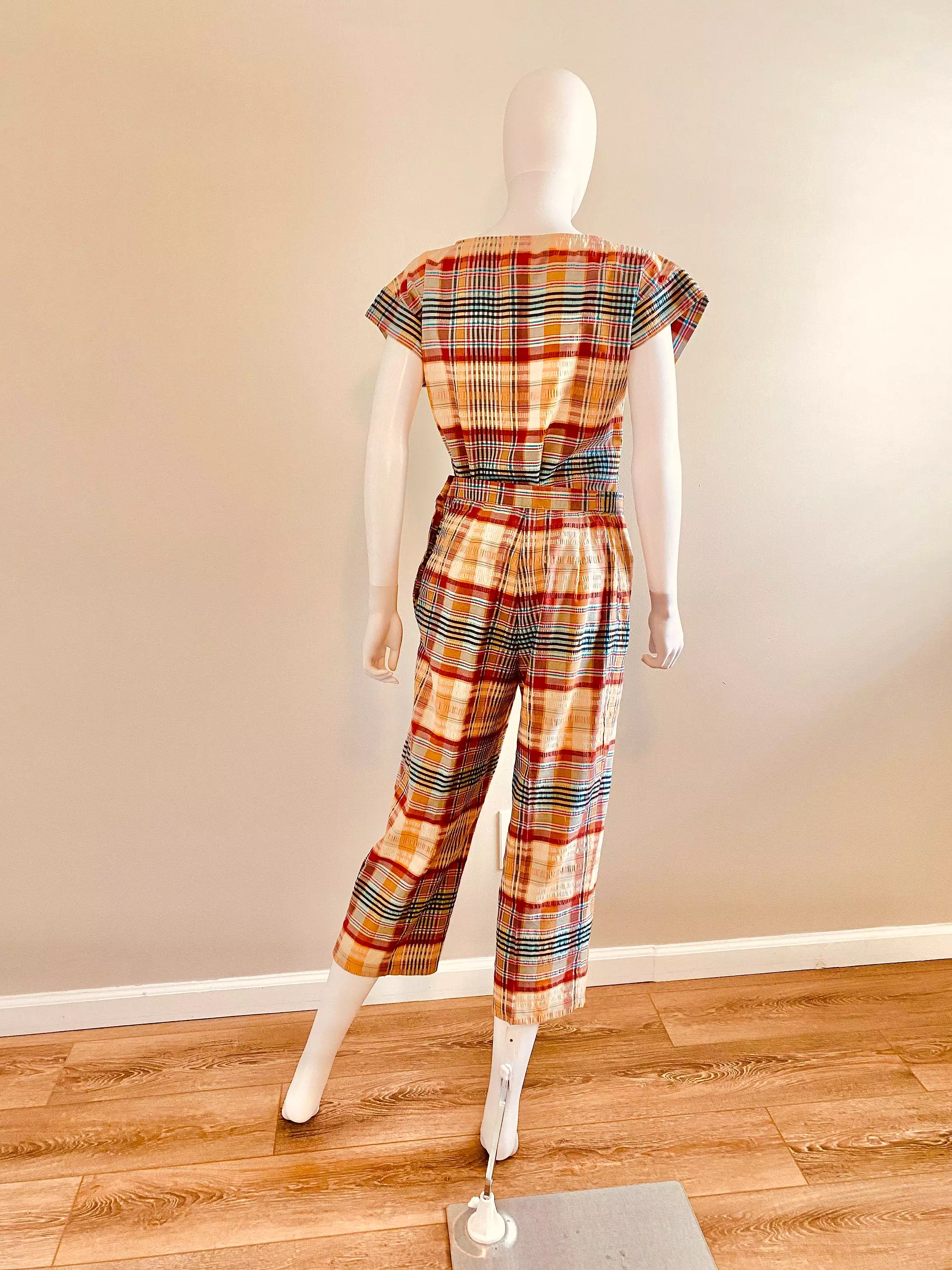 Vintage 1970s Madras Plaid Side Button Capri and Blouse Set | 70s 1950s-style Cotton Pants and Top | Size Small