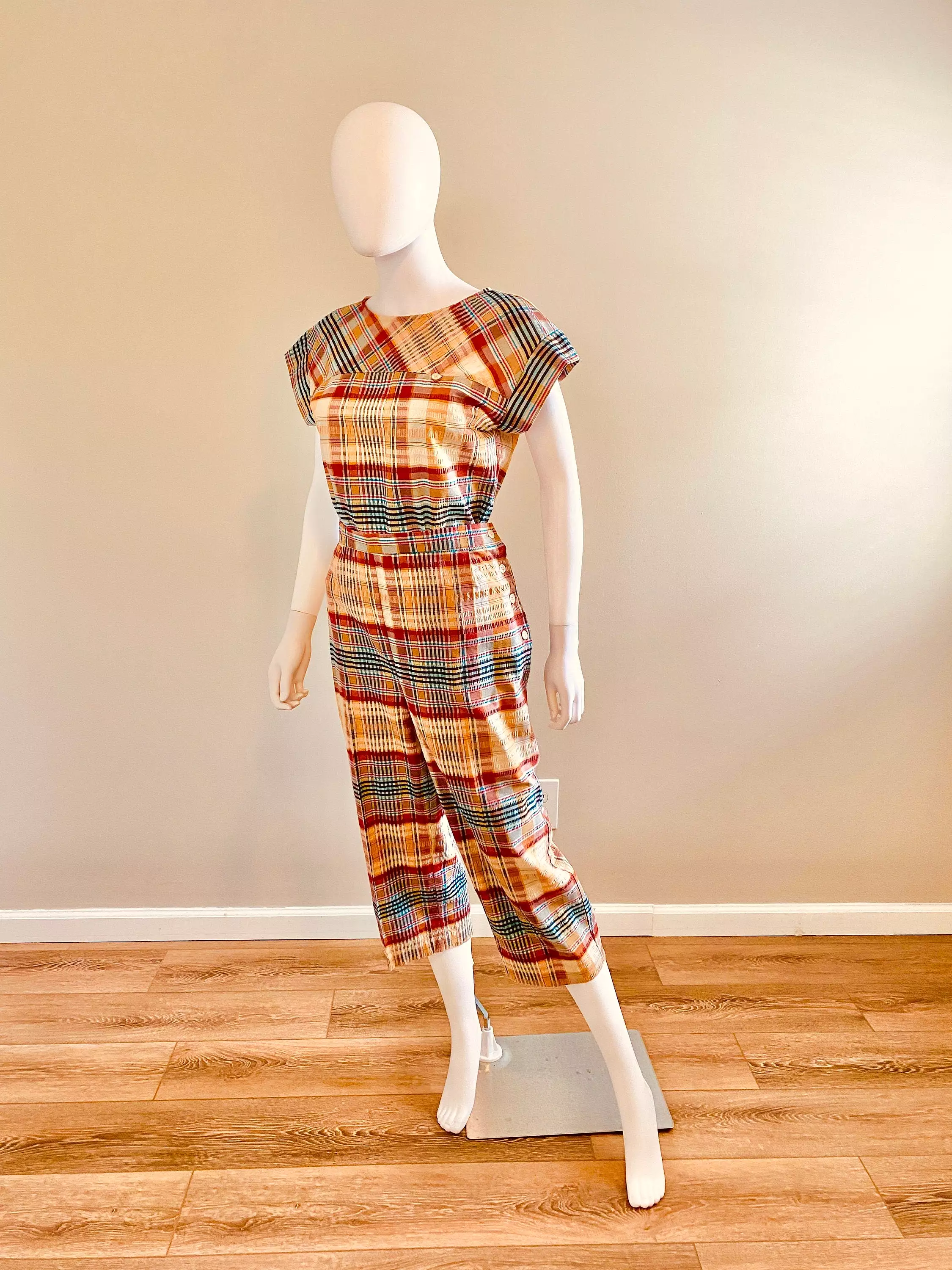 Vintage 1970s Madras Plaid Side Button Capri and Blouse Set | 70s 1950s-style Cotton Pants and Top | Size Small