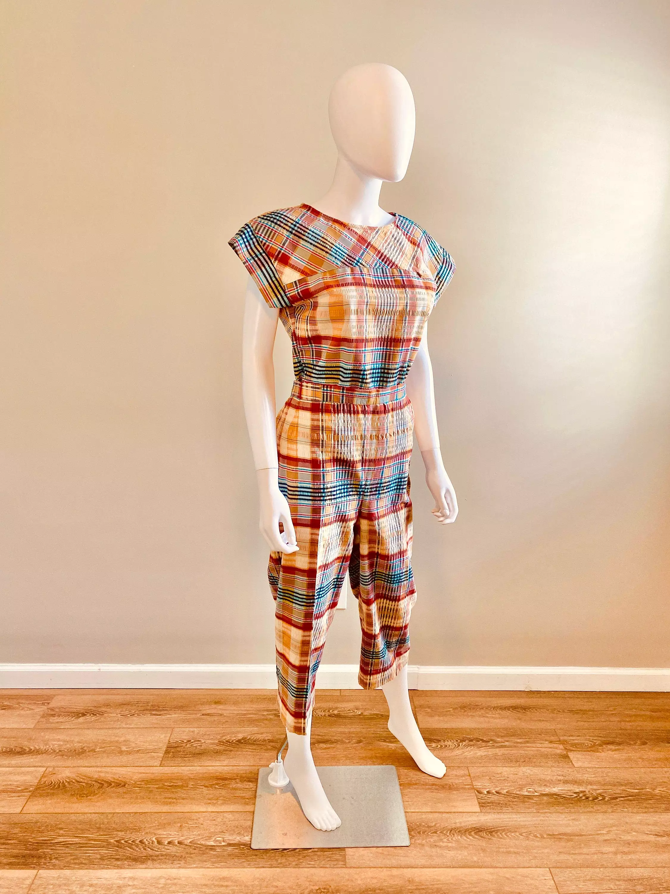 Vintage 1970s Madras Plaid Side Button Capri and Blouse Set | 70s 1950s-style Cotton Pants and Top | Size Small