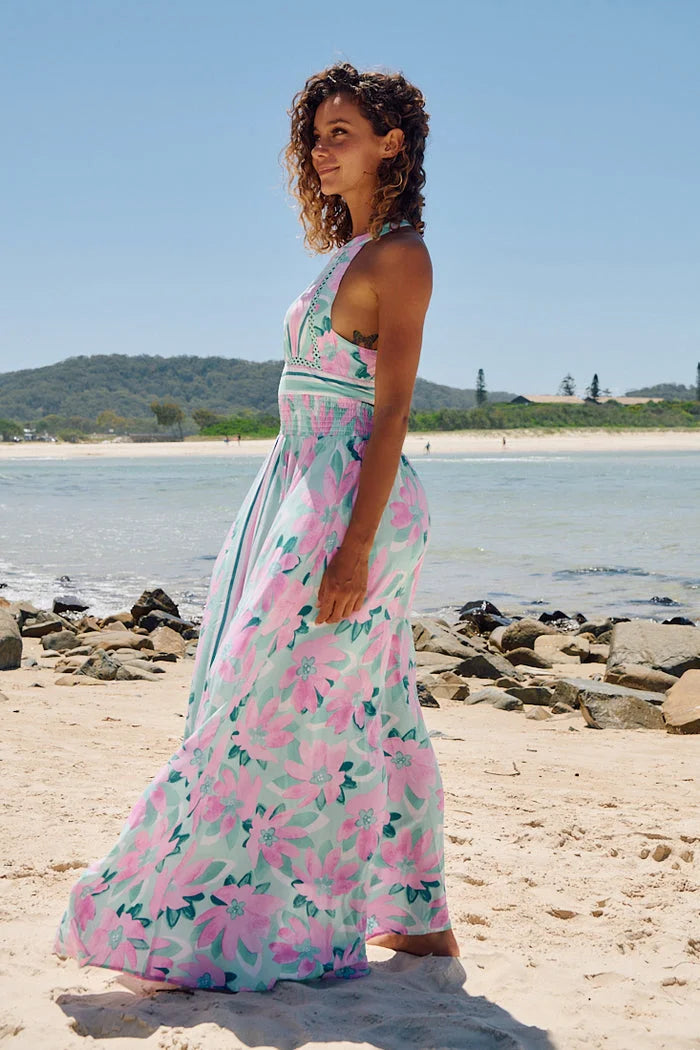 Voyage Collection Maxi Dress: Unending Summer Style