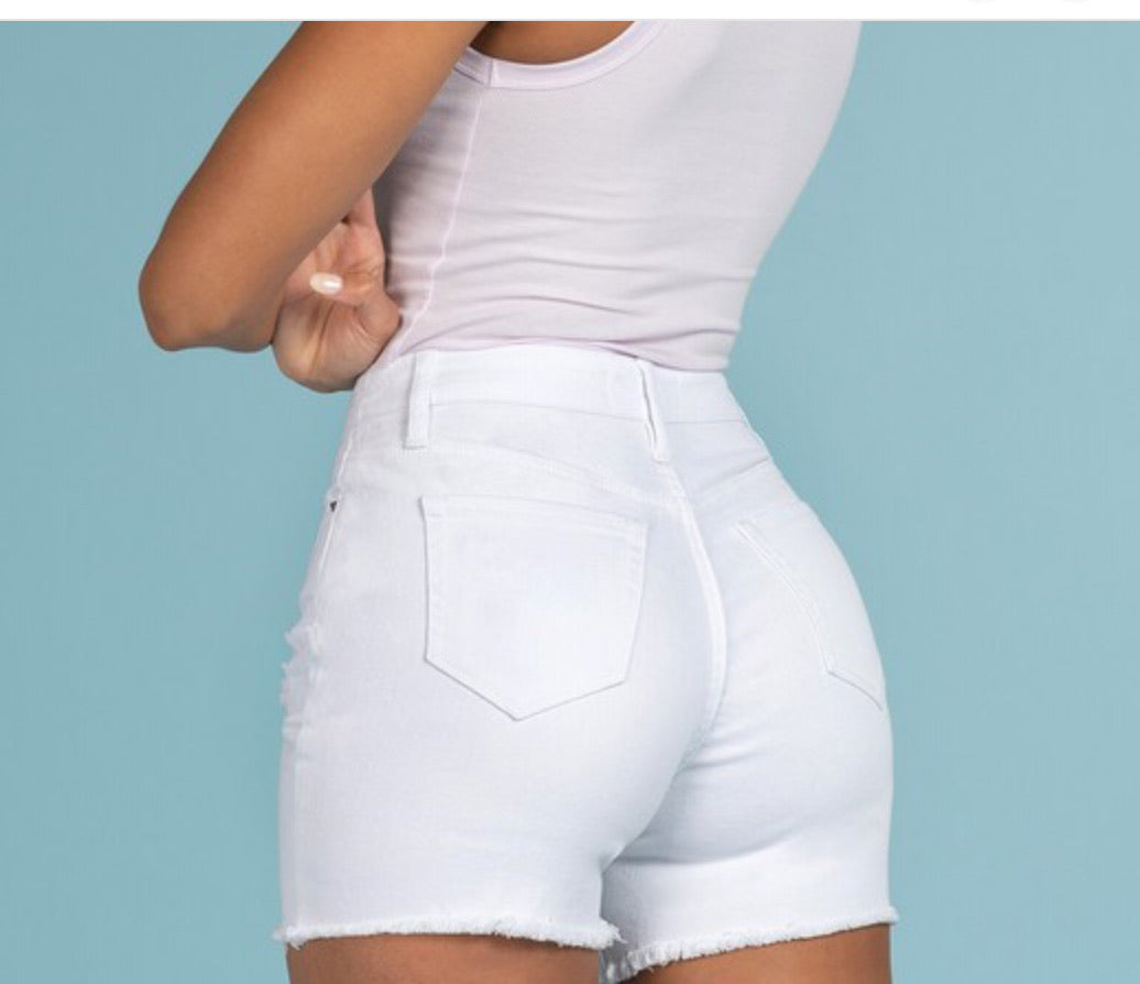 Yumi white shorts - Best deals, affordable prices.